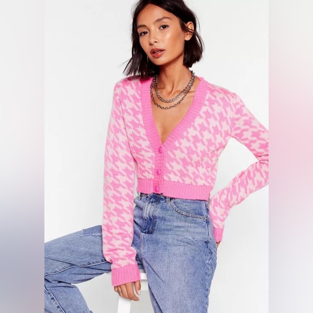 NastyGal Got Knit Right Barbiecore Pink & White Houndstooth Cropped Cardigan - S - Picture 1 of 17